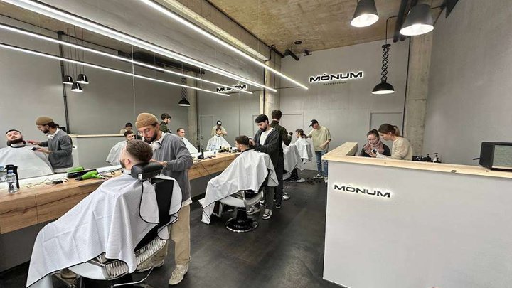 Barbershop Monum