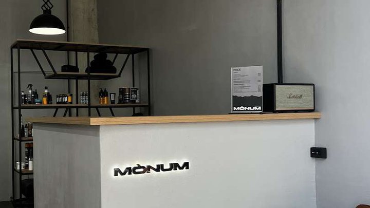 Barbershop Monum