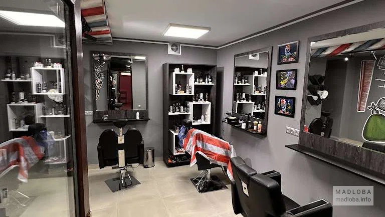 Интерьер в "Barbershop Real One"