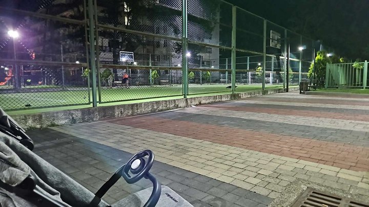 Basketball court (Agmashenebeli Ave. 291A)