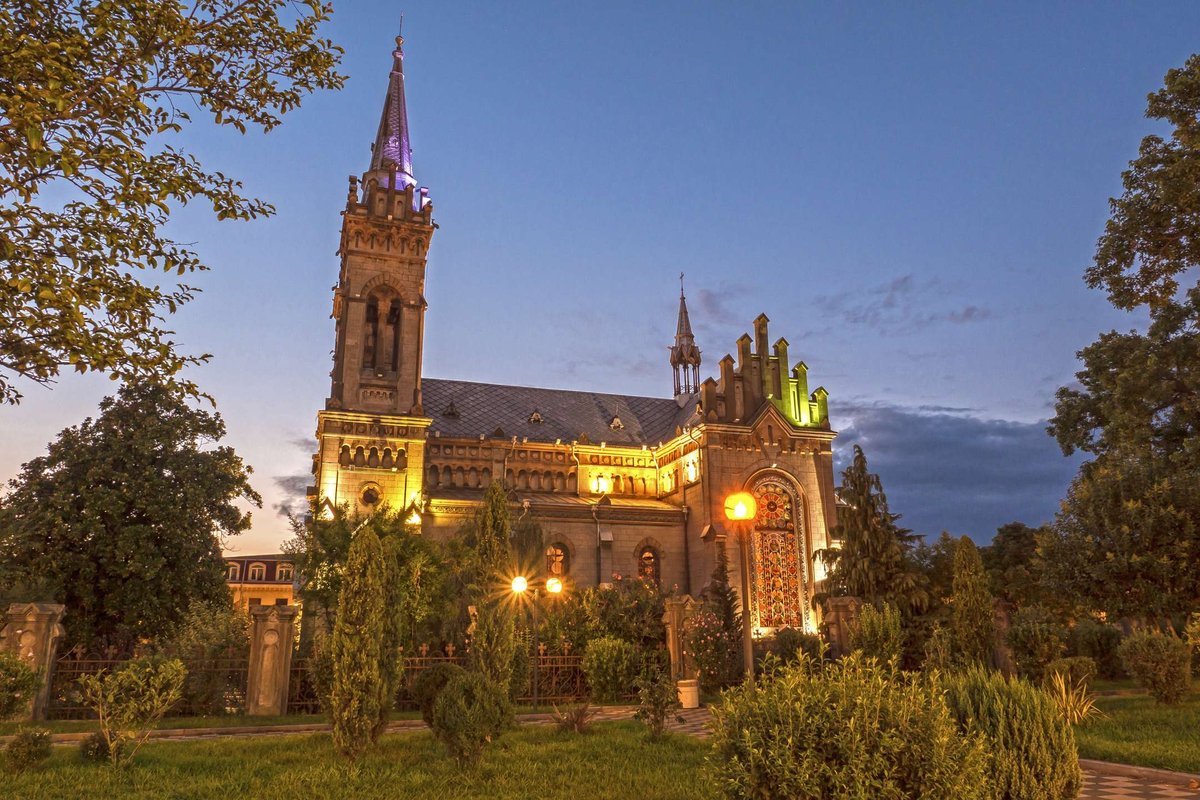 Batumi-Cathedral-01