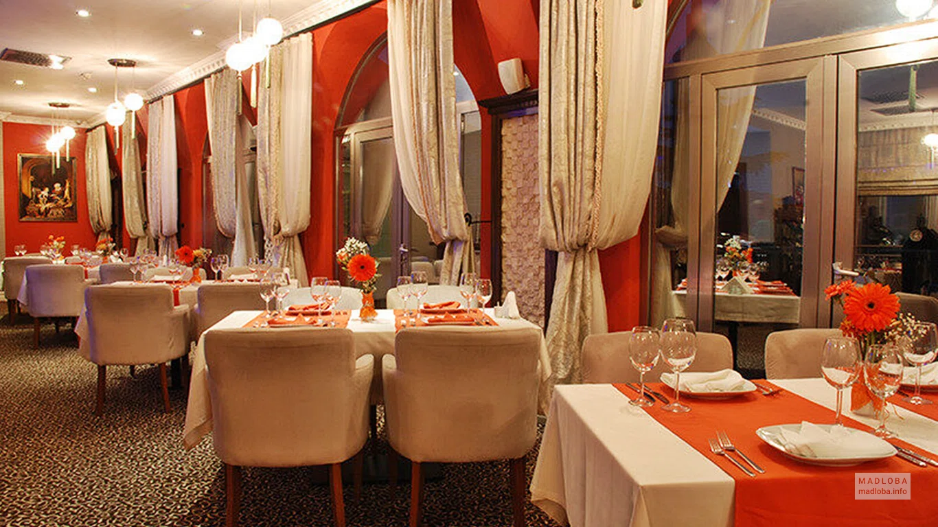 Ресторан в отеле "Batumi World Palace"