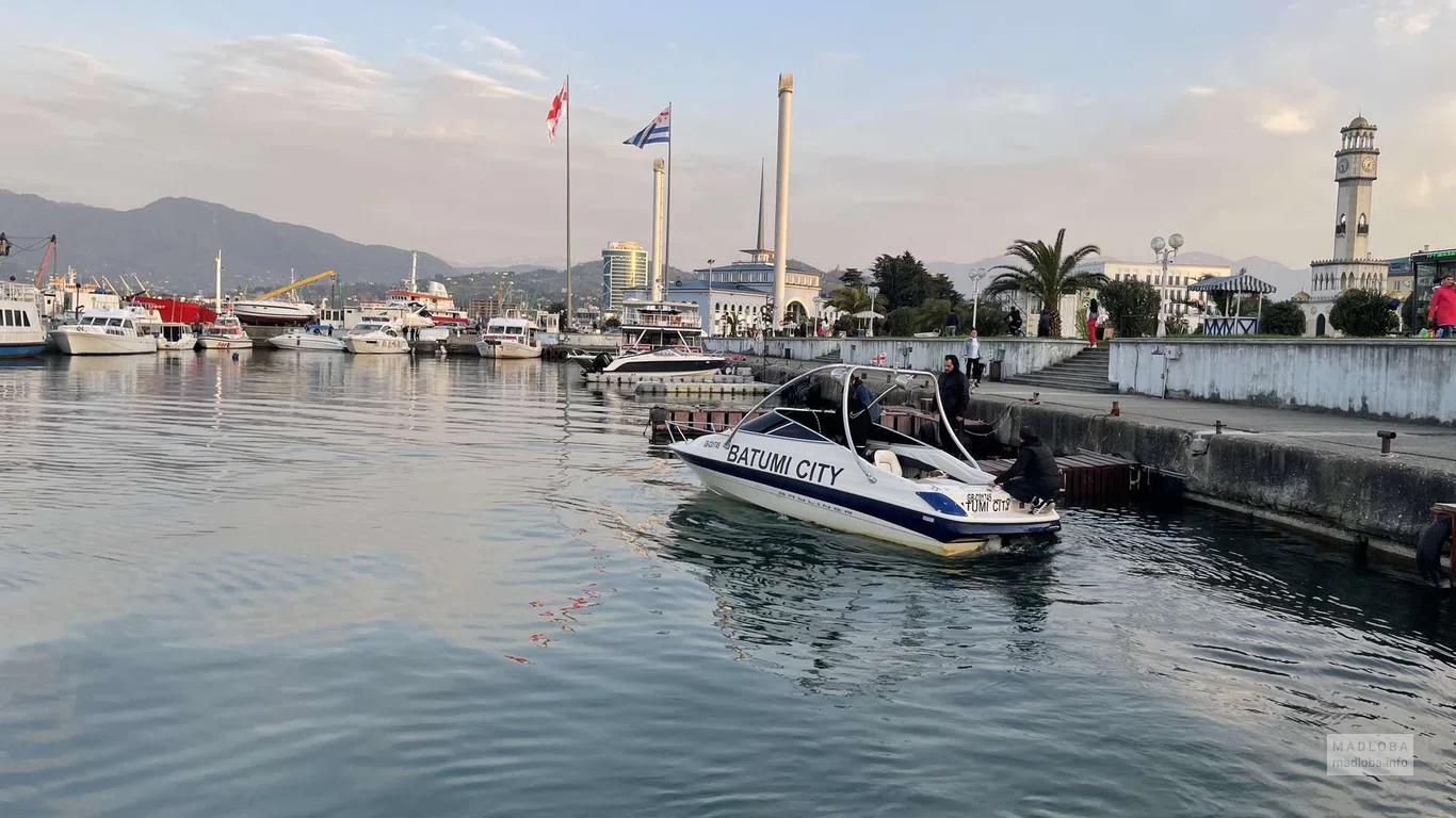 катер Batumi City