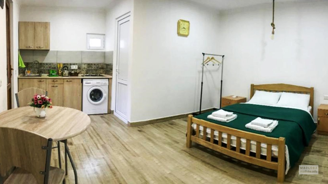 Интерьер комнаты в гостевом доме Красивый Тбилиси