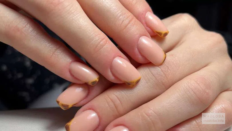 Beauty salon "New Creative" manicure