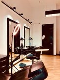 Beauty salon studio