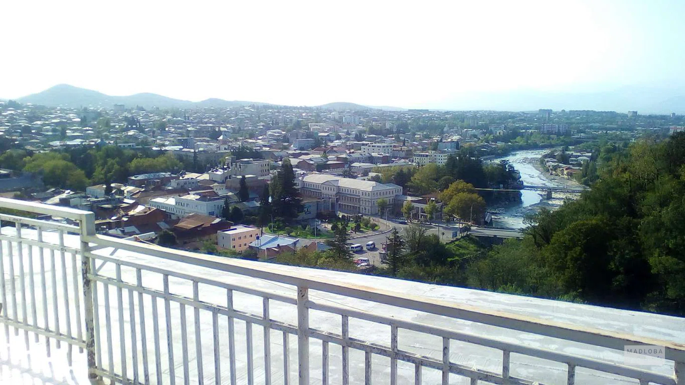 Вид с балкона хостела Бека