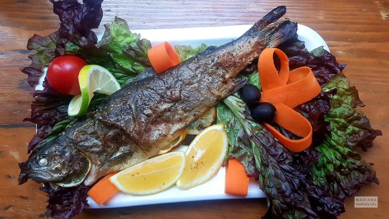 Блюдо из рыбы в ресторане Бельтаж