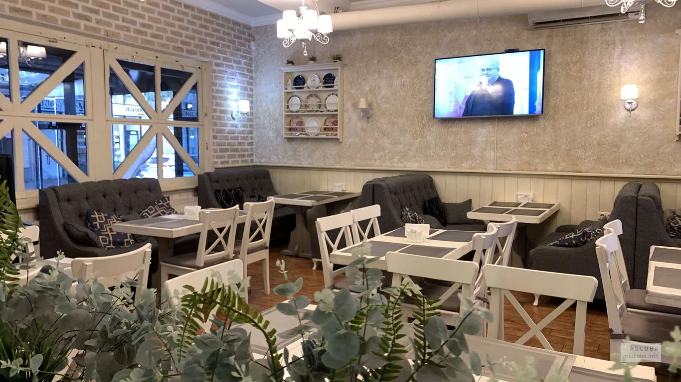 Столики в ресторане Берикони