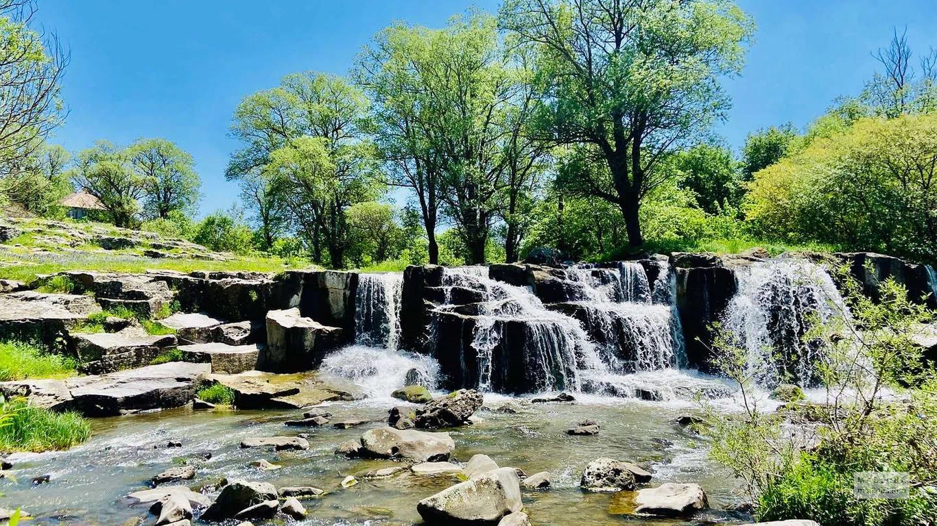 Beshtashen waterfall in Kvemo Kartli, Georgia | Feel the magic of ...