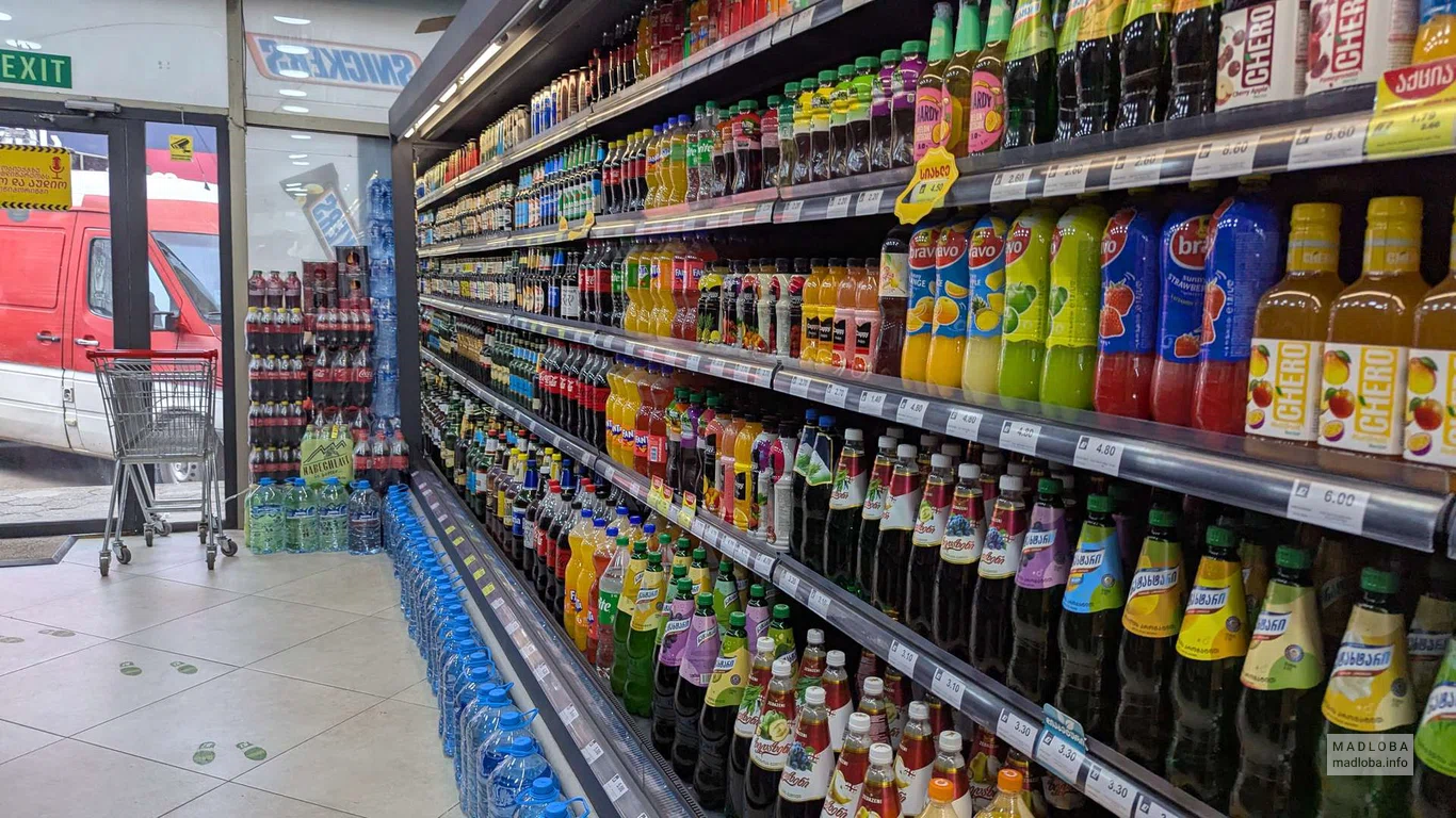 Напитки в супермаркете Billion