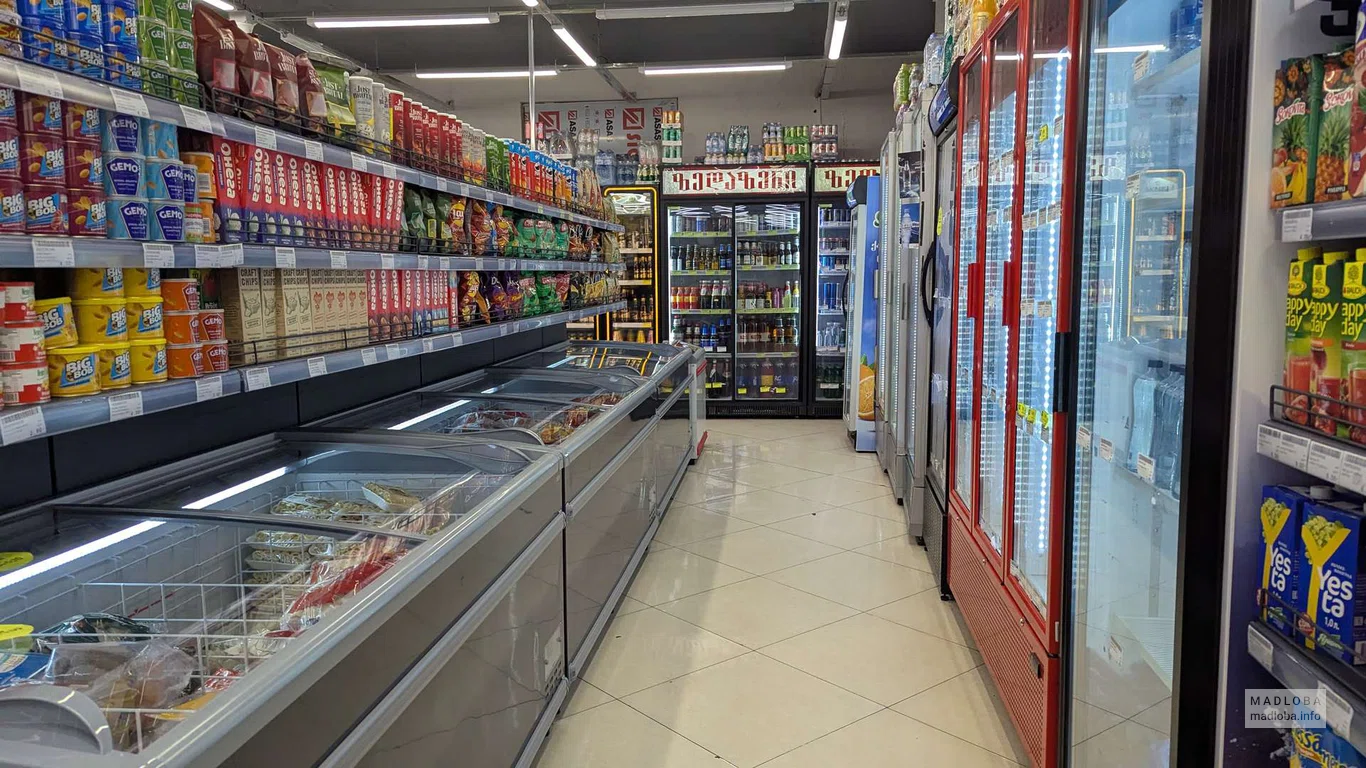 продукты в магазине Billion в Батуми