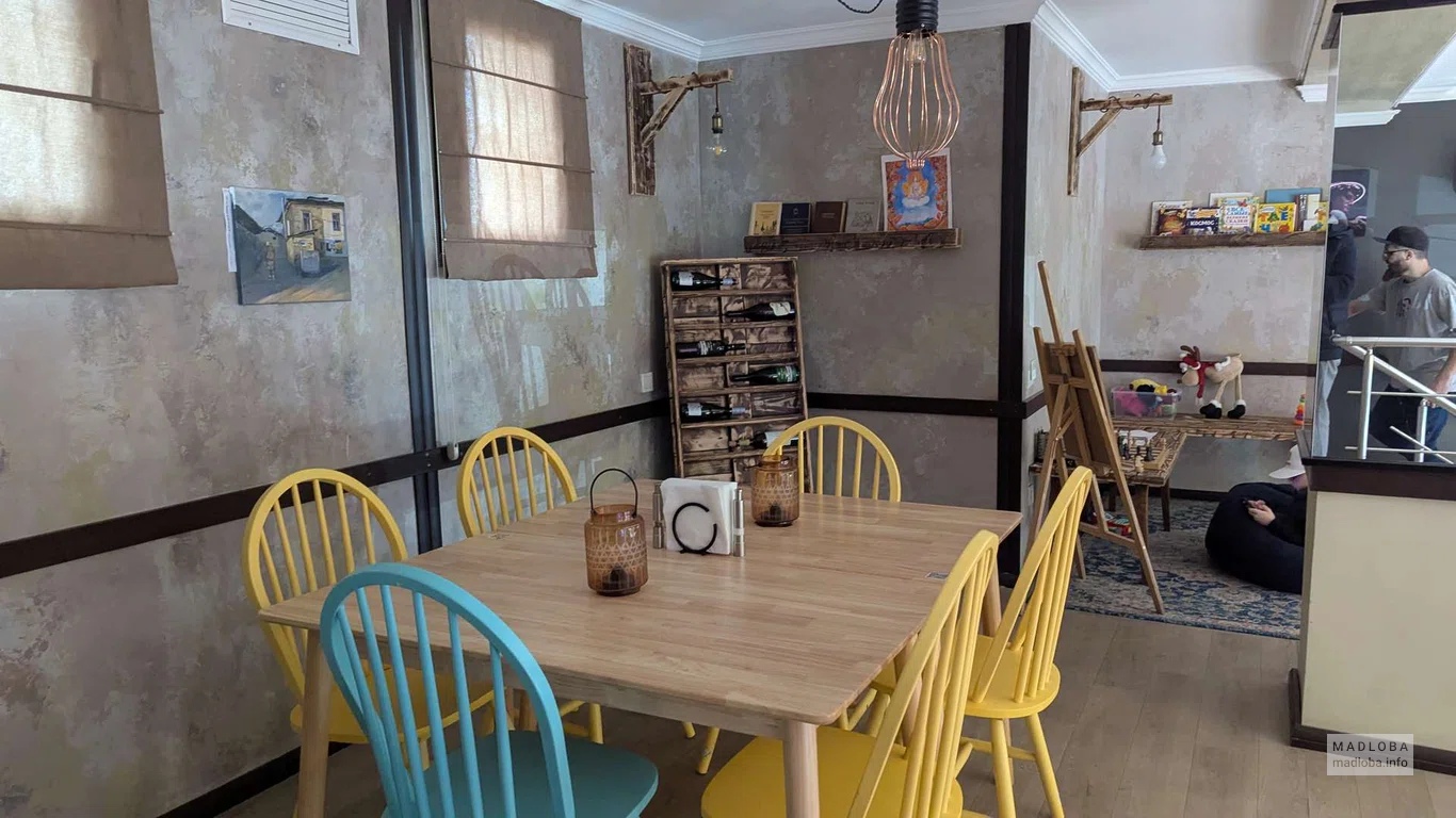 Столик в Bliss Gastrobar в Батуми