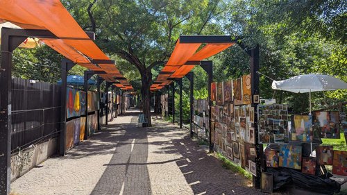 Блошиный рынок "Сухой мост"