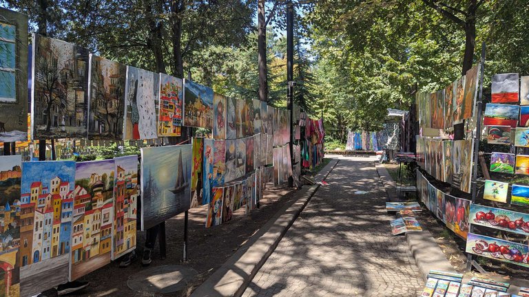 Блошиный рынок "Сухой мост"