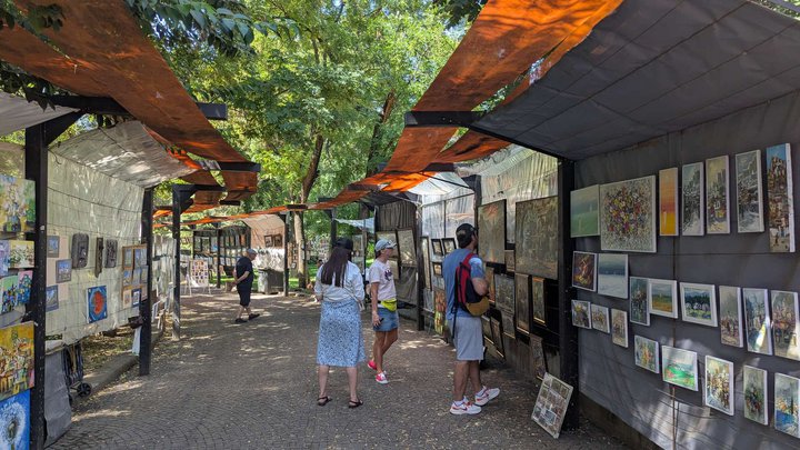 Блошиный рынок "Сухой мост"