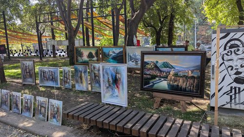 Блошиный рынок "Сухой мост"