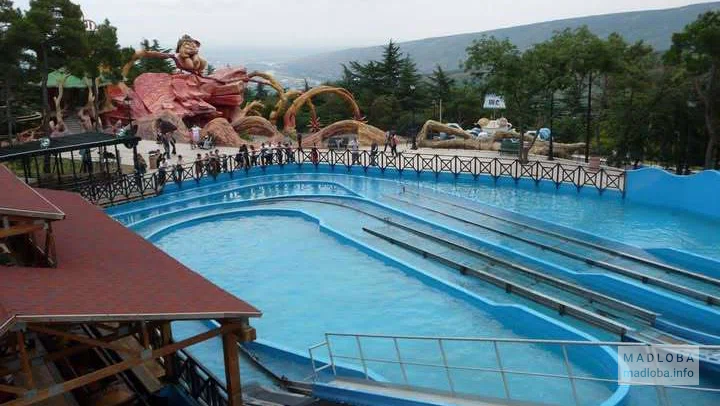 Bombora Park в Тбилиси