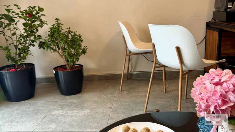 Уютная обстановка в пункте обмена валют Bytecoin Crypto Exchange