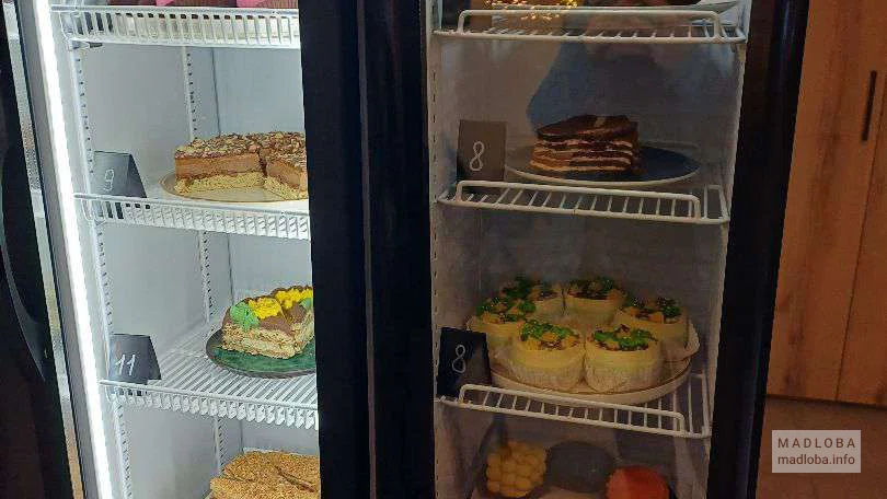 десерты в кофейне Capybara Coffee