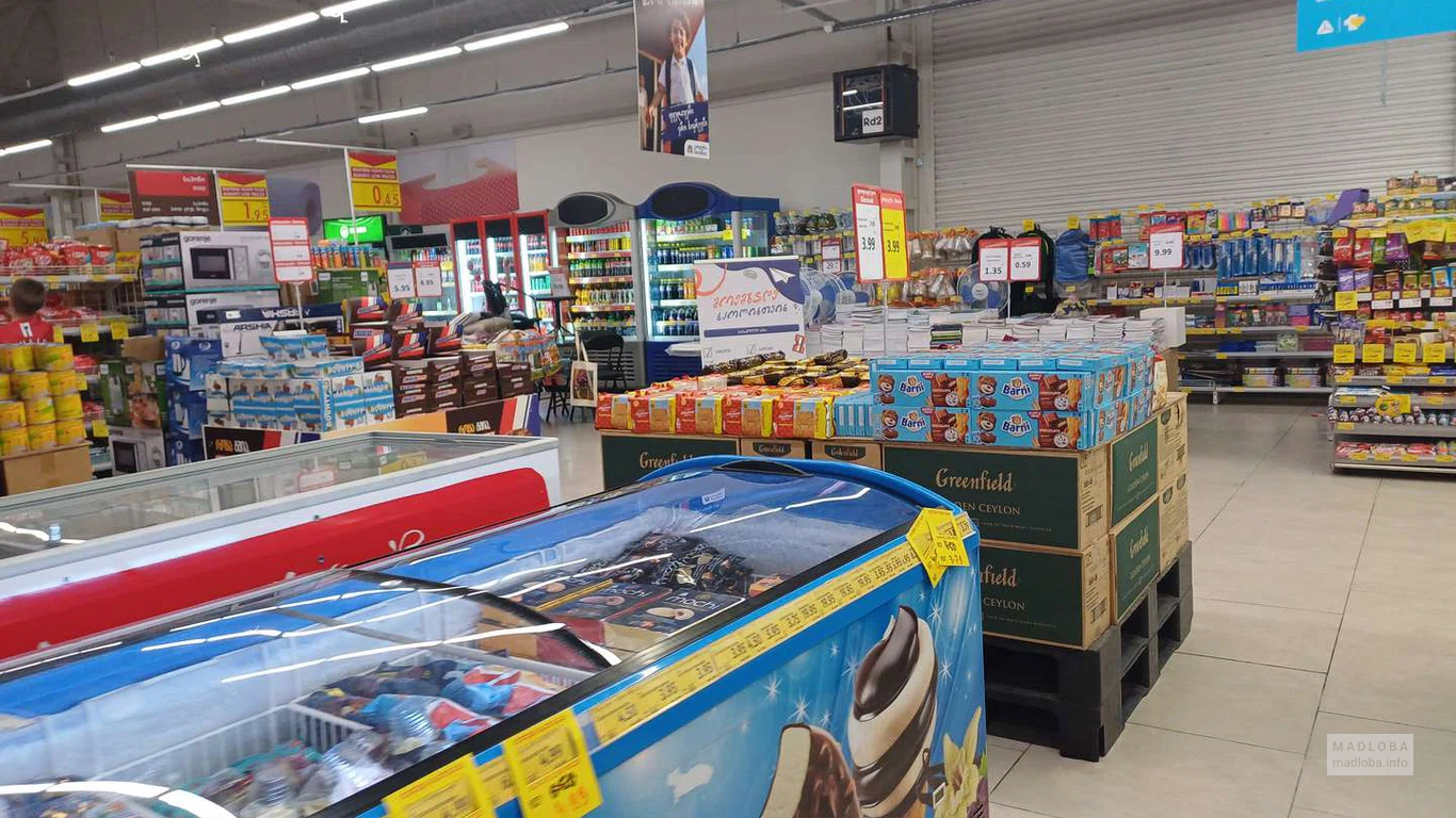 Супермаркет Carrefour в Телави, ассортимент