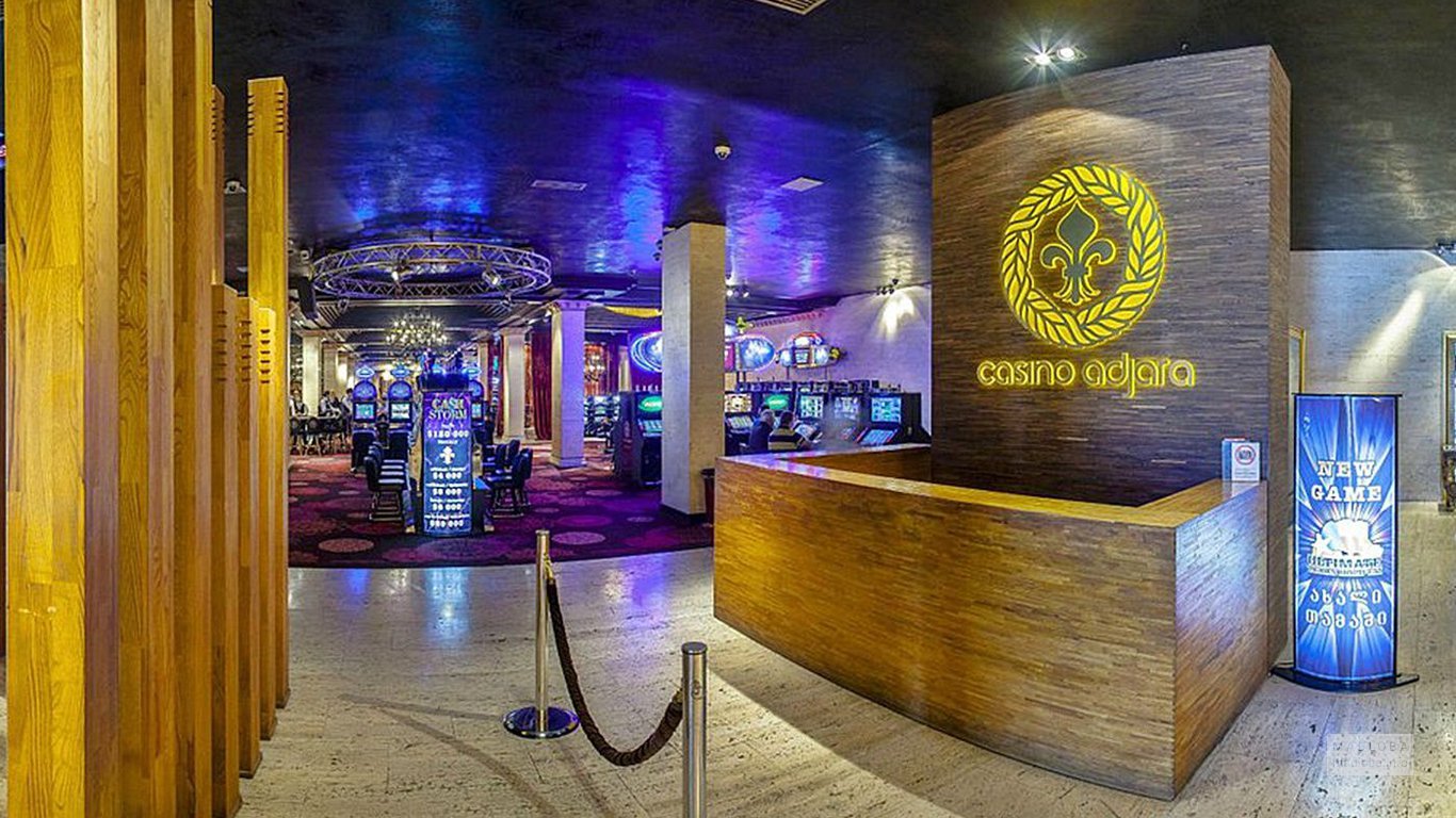 Вход в казино Аджара в Грузии