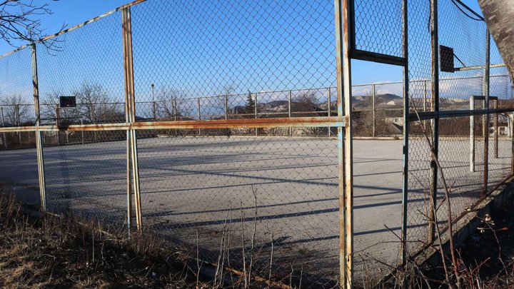 Children's playground (Baratashvili St.)