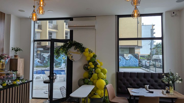 სანაპირო_კაფე