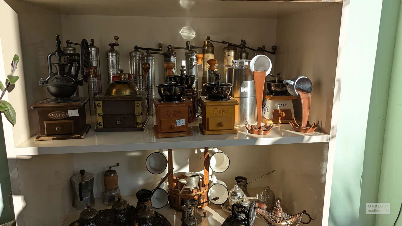 Магазин кофе "Coffee Man" ручные кофемолки