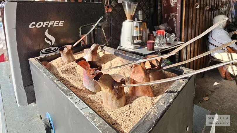 Приготовление кофе в Coffee Tunnell