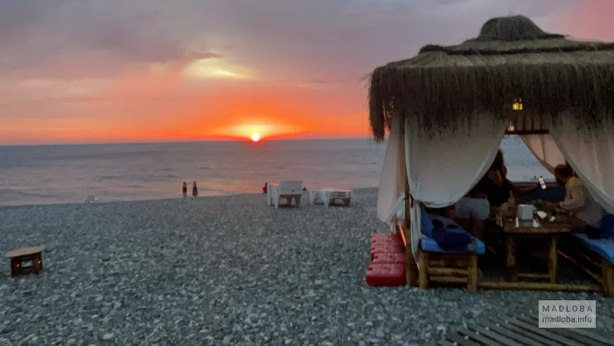 Ресторан "Colorful Beach"