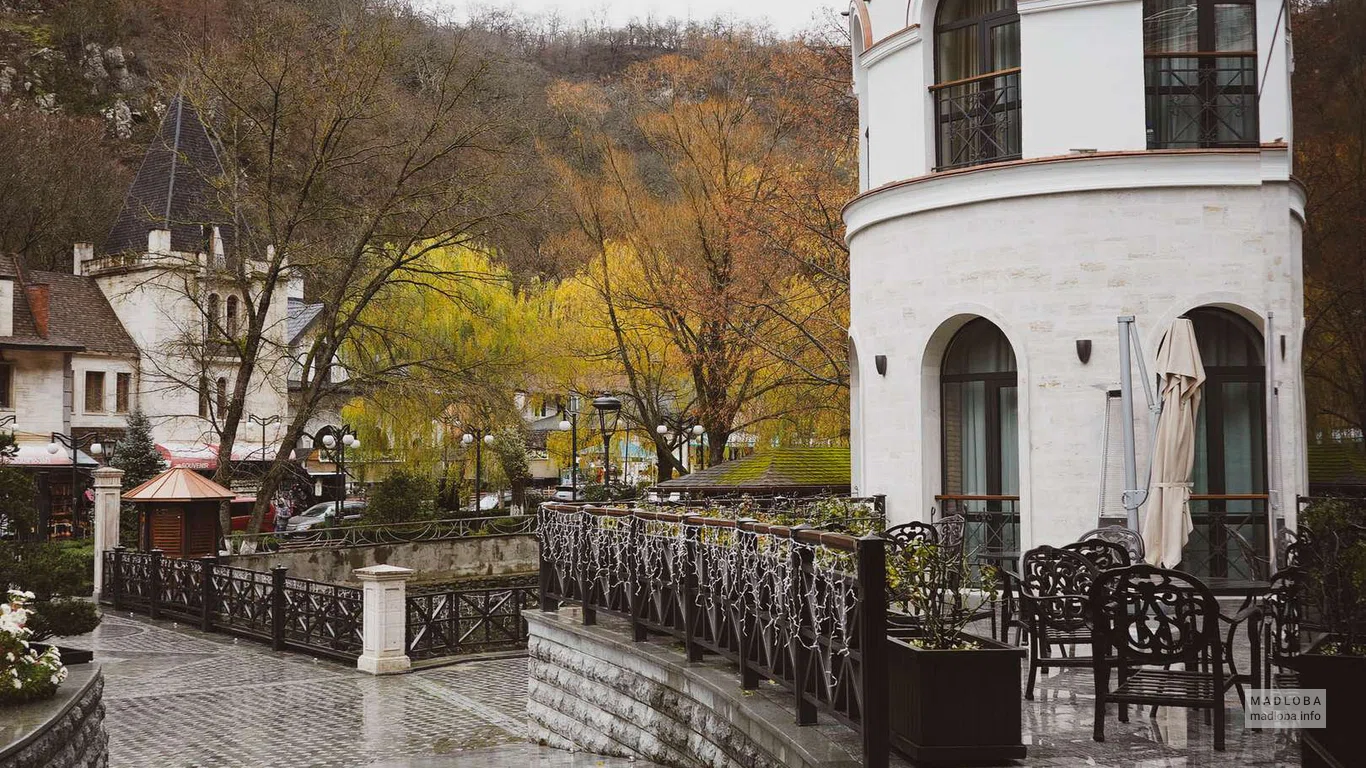 Crowne Plaza Borjomi вид снаружи