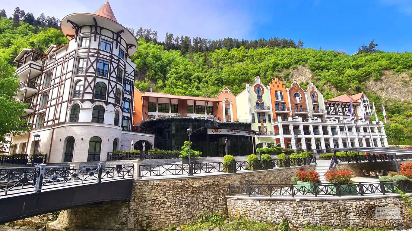 Crowne Plaza Borjomi отель снаружи