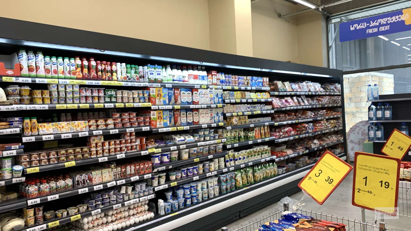 Молочная продукция в супермаркете Daily