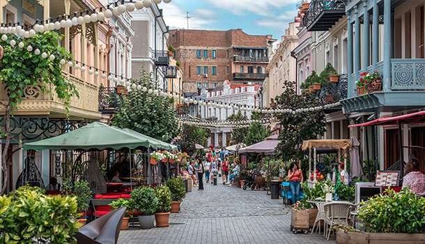David Agmashenebeli Avenue in Tbilisi