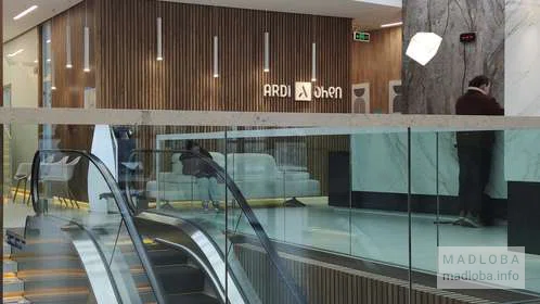 Эскалатор в медцентре