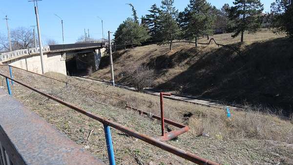 Dedoplis-Tskaro railway station