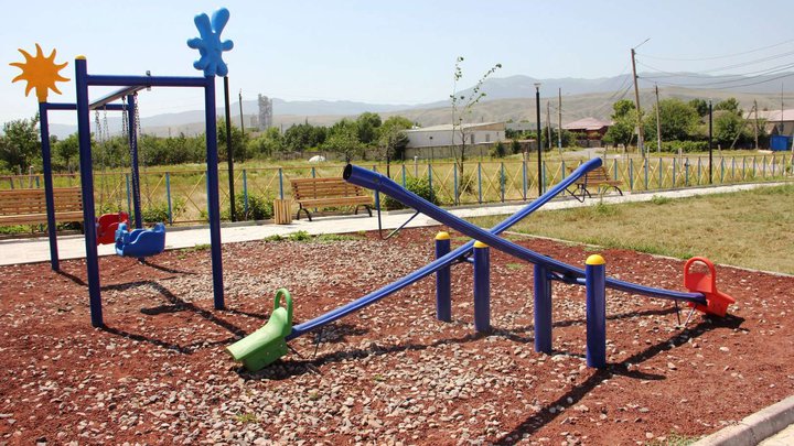 Children's playground (Miriana Mefe St.)