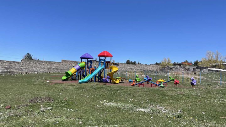 Children's playground (Svobody street)