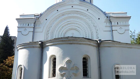 Фасад здания церкви Дидубийской Божьей Матери