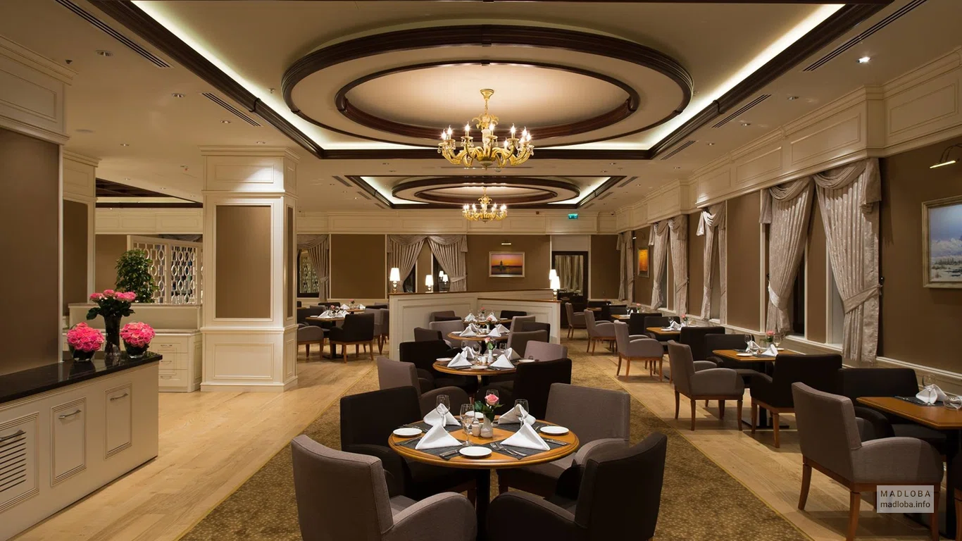 Ресторан в отеле "Divan Suites Batumi"