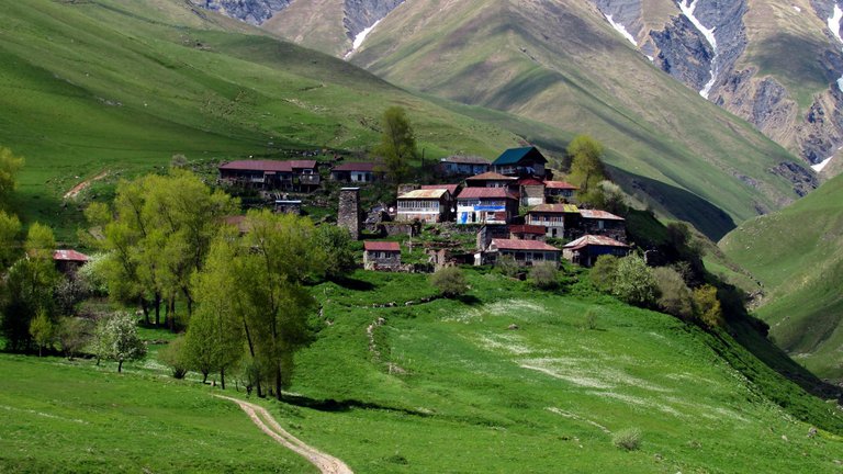 ჰადას ხეობის კოშკები. გუდაურის მისტიკური ღირსშესანიშნაობები