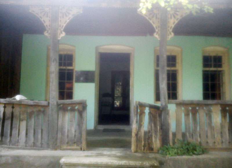 Дом-музей Александра Гзиришвили в селе Вакири.jpg