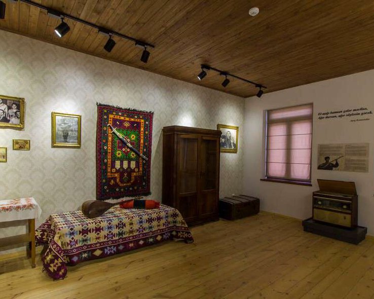 Дом-музей Ашика Камандара в Капанахчи - 05.jpg