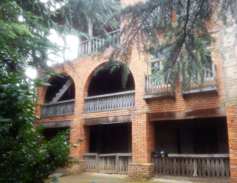 Дом-музей Ило Мосашвили в селе Вакири.jpg