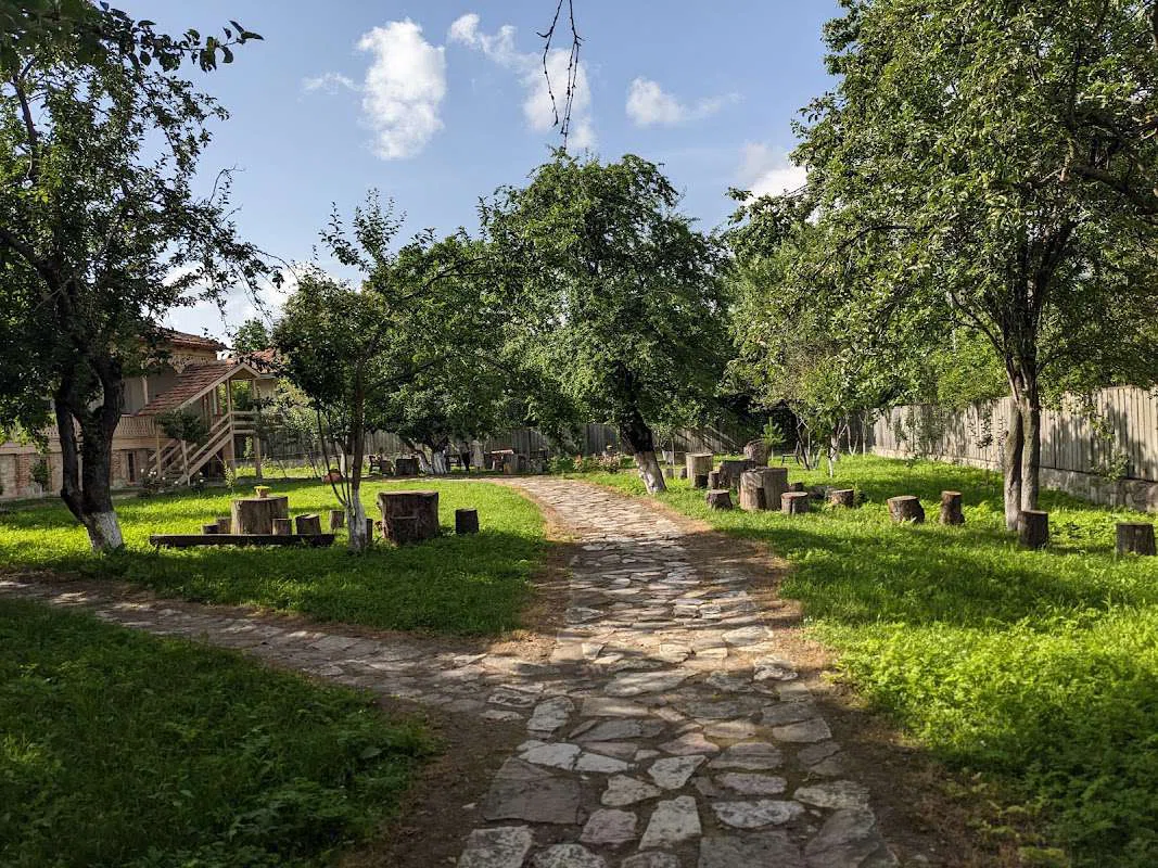 Дом-музей Мирзы Геловани в Тианети - 02.jpg