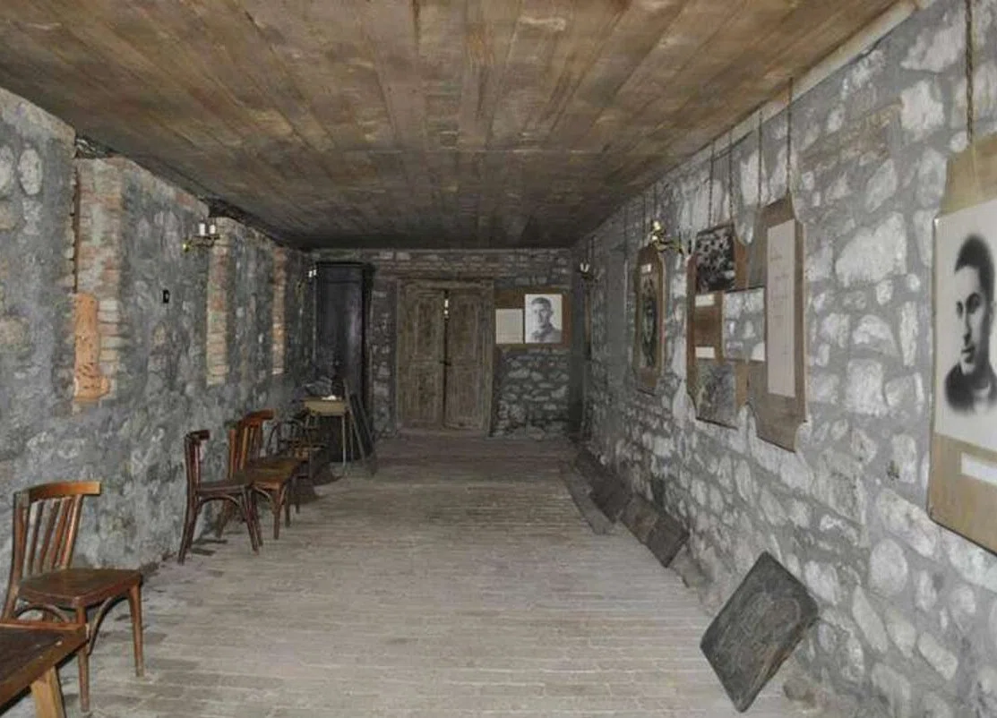 Дом-музей Мирзы Геловани в Тианети - 07.jpg