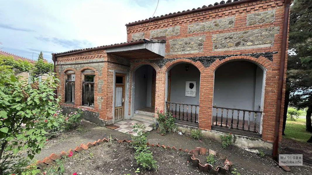 სანდრო ახმეტელის სახლ-მუზეუმი