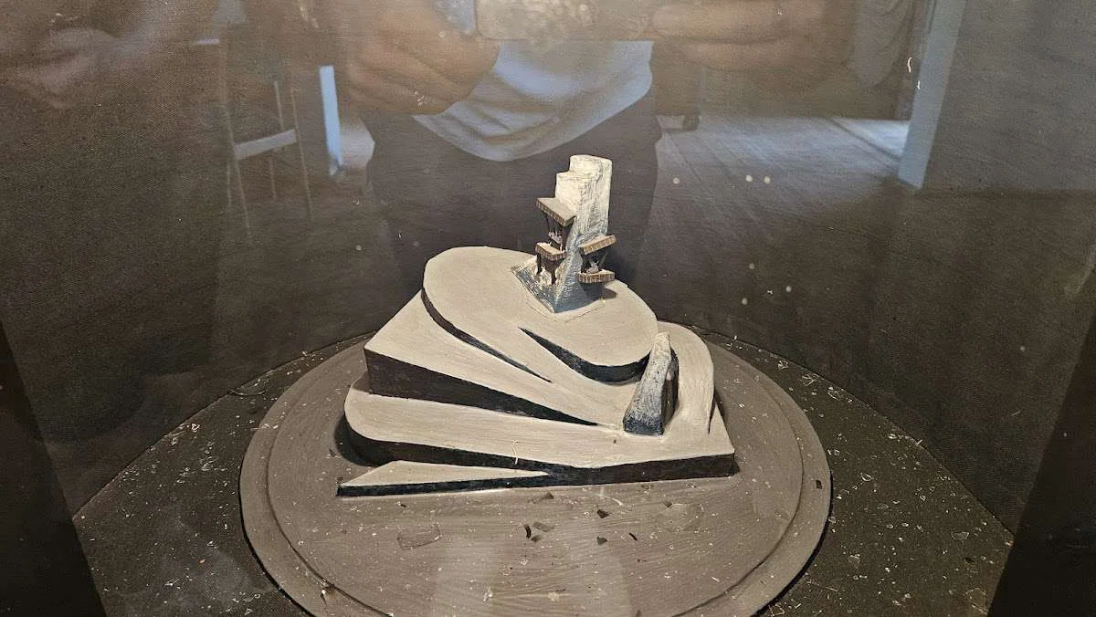 Дом-музей Сандро Ахметели - экспонаты - 04.jpg