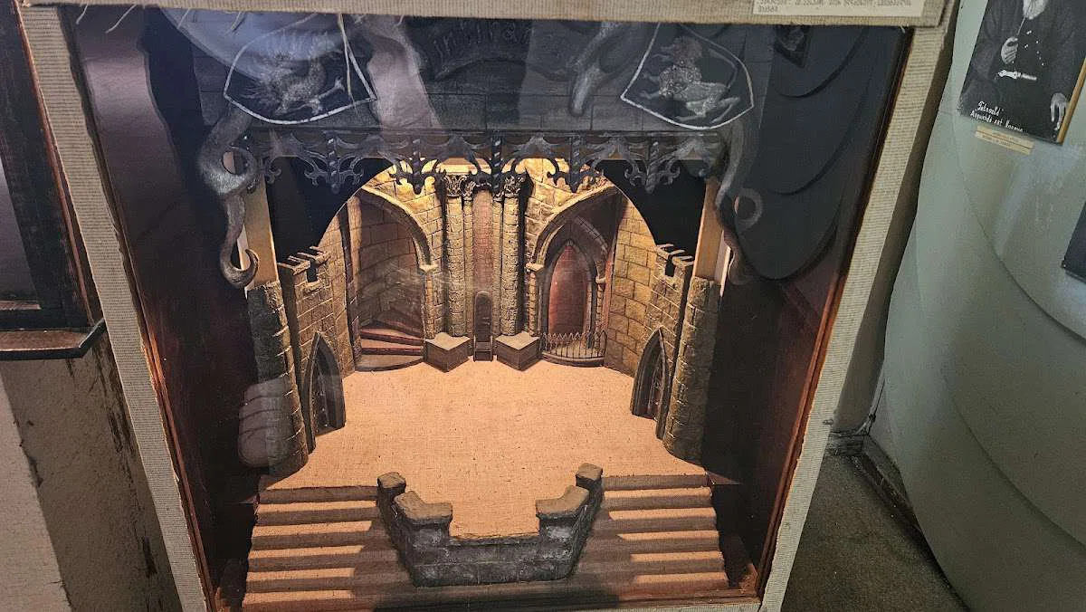 Дом-музей Сандро Ахметели - экспонаты - 06.jpg